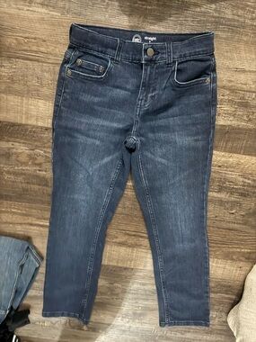 Classic Dark Wash Straight Women’s Jeans - Dark Blue